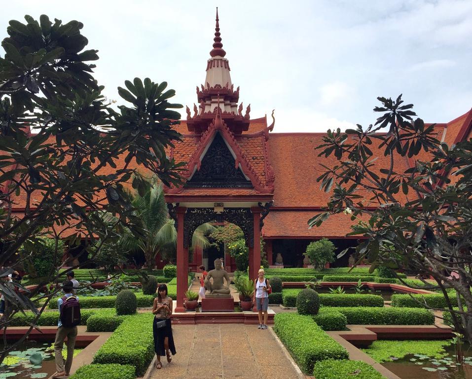 Riverview Cambodia Boutique Hotel Phnom Penh Exterior photo