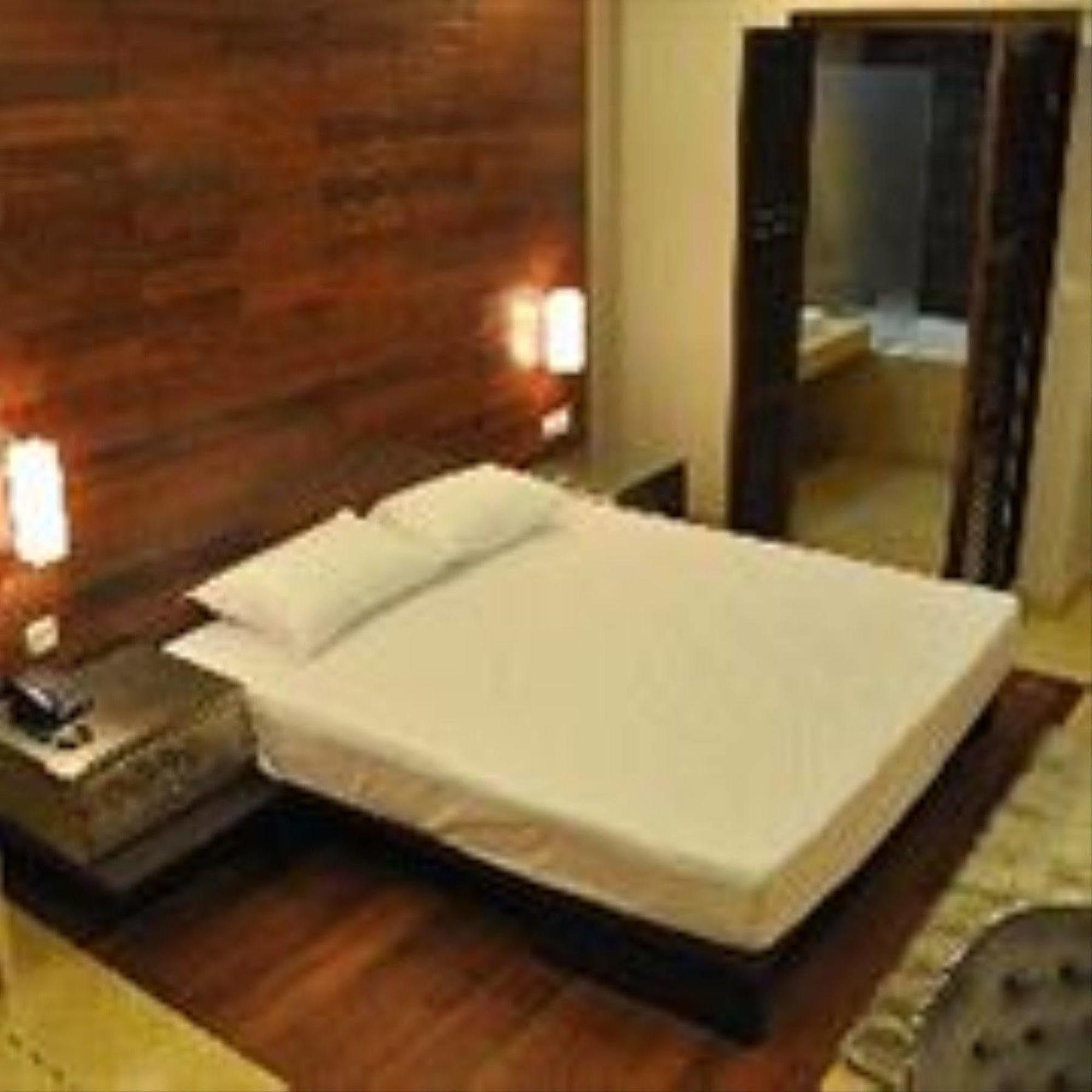 Riverview Cambodia Boutique Hotel Phnom Penh Exterior photo